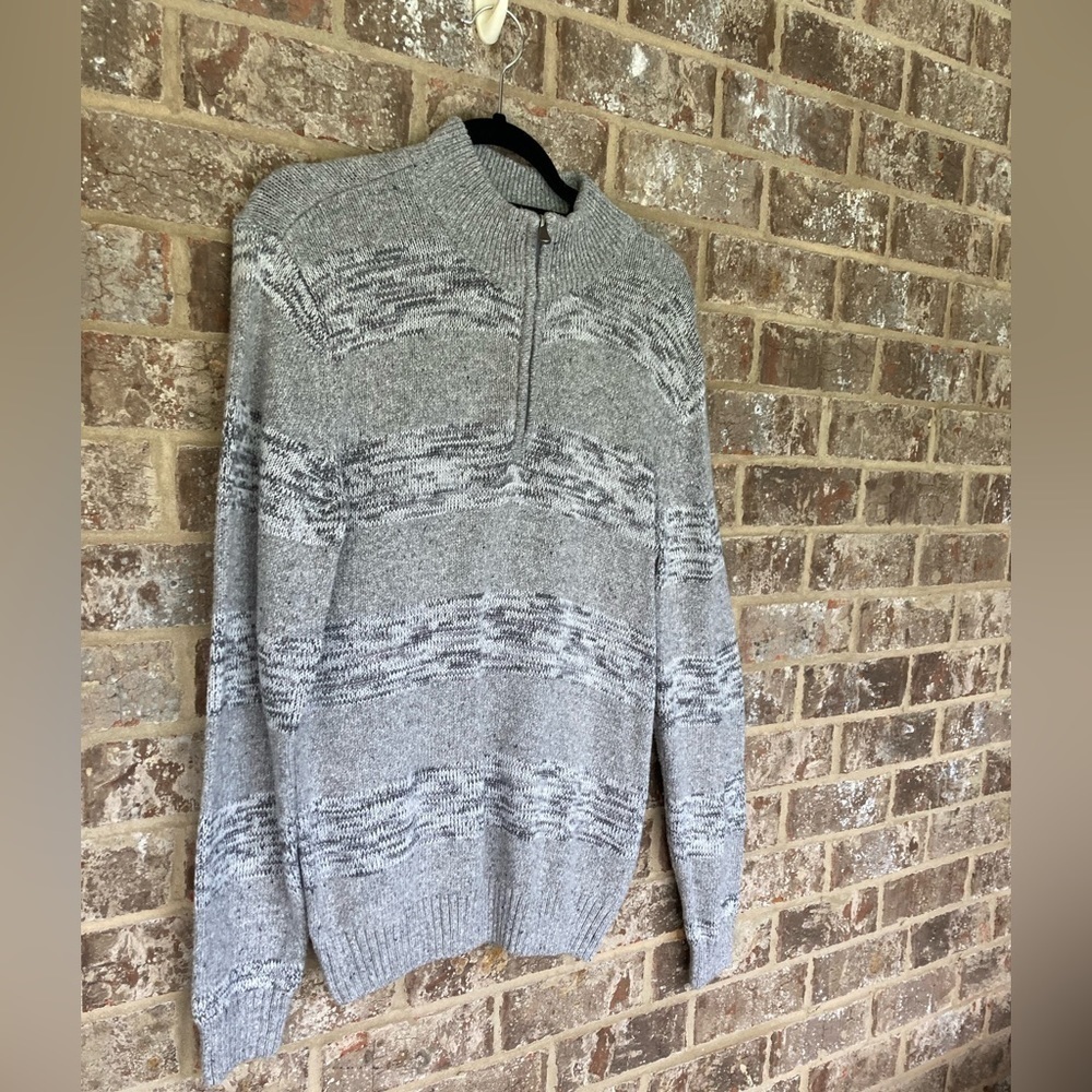 Method Brand Men's Grey Long Sleeve 1/4 Zip Mock Neck Sweater Size Large - Picture 3 of 11
